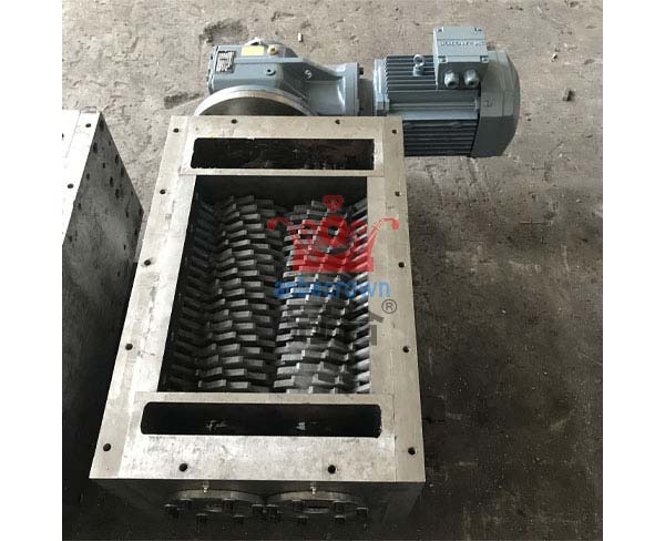 廢鋼撕碎機的刀片磨損后要如何處理？